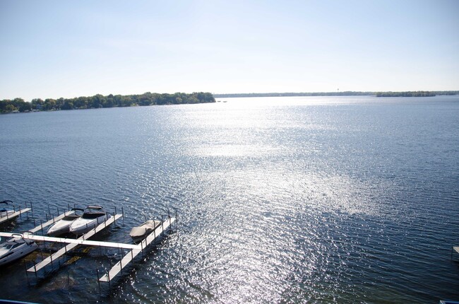 Unit View of South Facing Lake Minnetonka - Minnetonka Edgewater