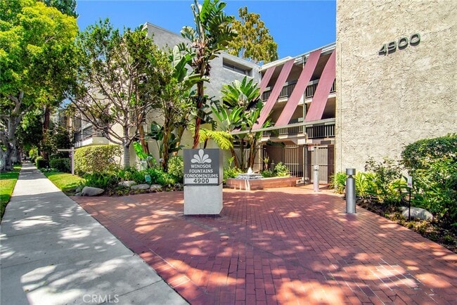 Building Photo - 4900 Overland Ave