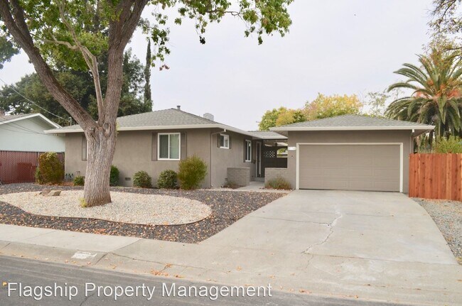 Building Photo - 3 br, 2 bath House - 774 Harvard Drive