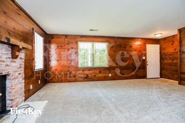 Foto del edificio - 6580 Short Rd