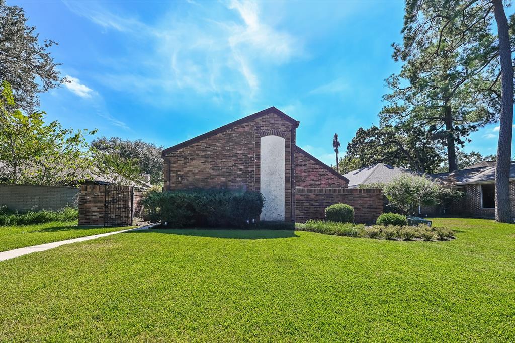 Primary Photo - 5893 Southern Hills Dr