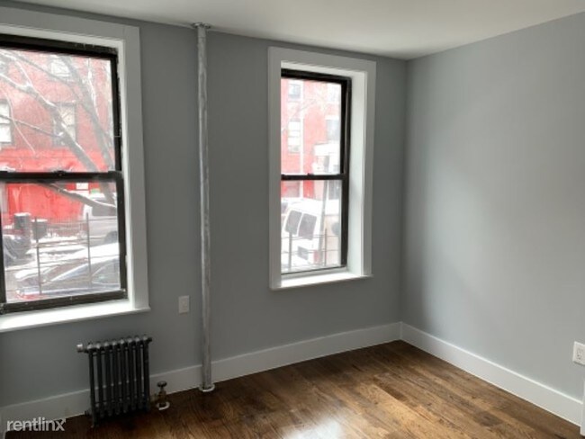 Foto del edificio - 1661 Park Ave
