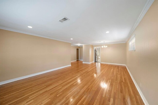Building Photo - 7007 Northampton Way