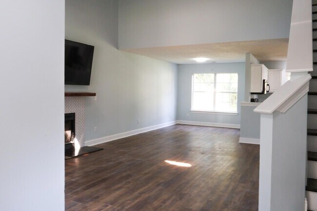 Foto del edificio - 1003 Providence Way