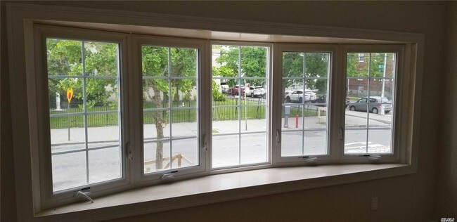 Building Photo - 179-16 90th Ave