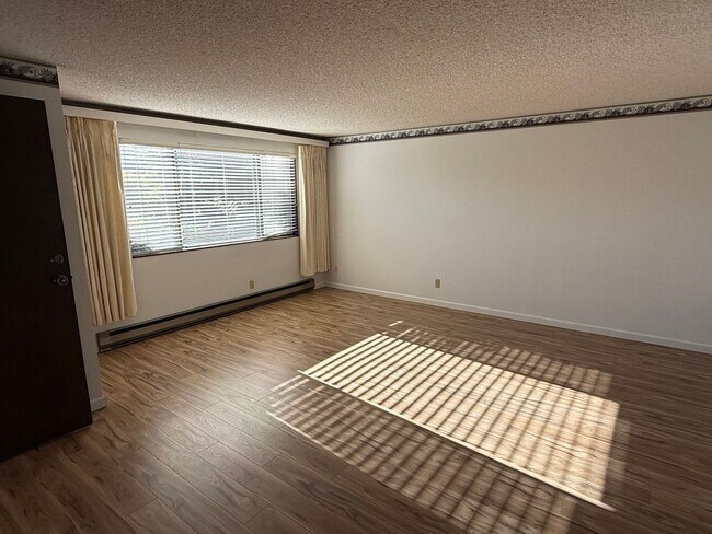 Foto del edificio - Ground floor unit in North Everett