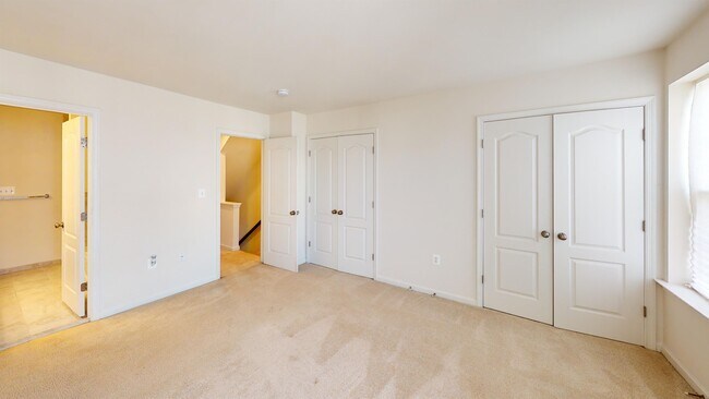 Building Photo - 1605 Fernwood Dr
