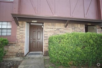 Building Photo - 1008 Southmoor Dr