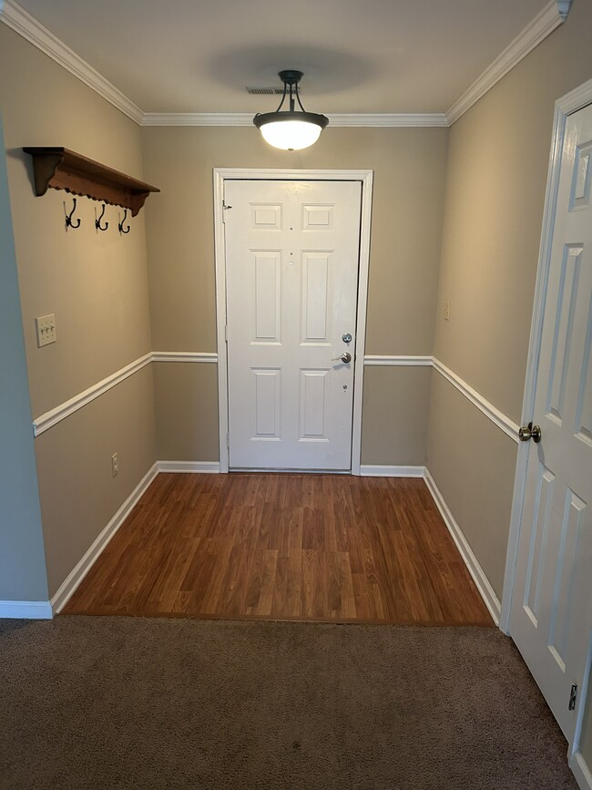 Building Photo - 103 Bell Rosa Ct