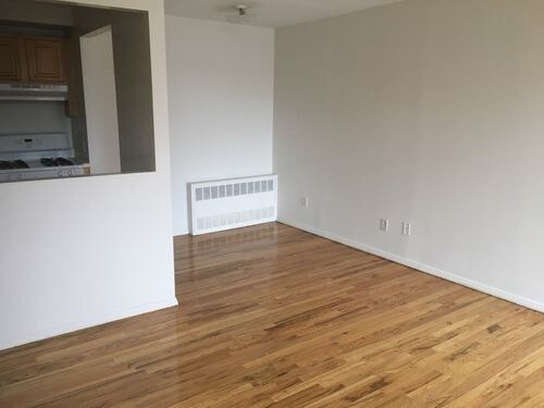Building Photo - 229 Parkville Ave