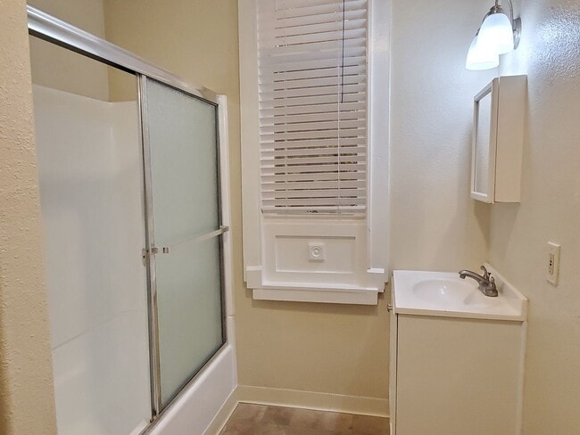 Building Photo - 694 S Second St