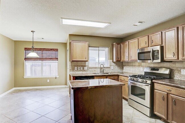 Building Photo - 14403 Keystone Green Dr