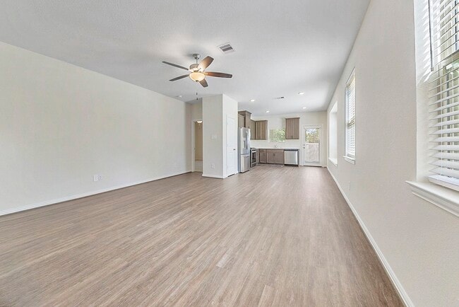 Foto del edificio - 115 Silver Sky St