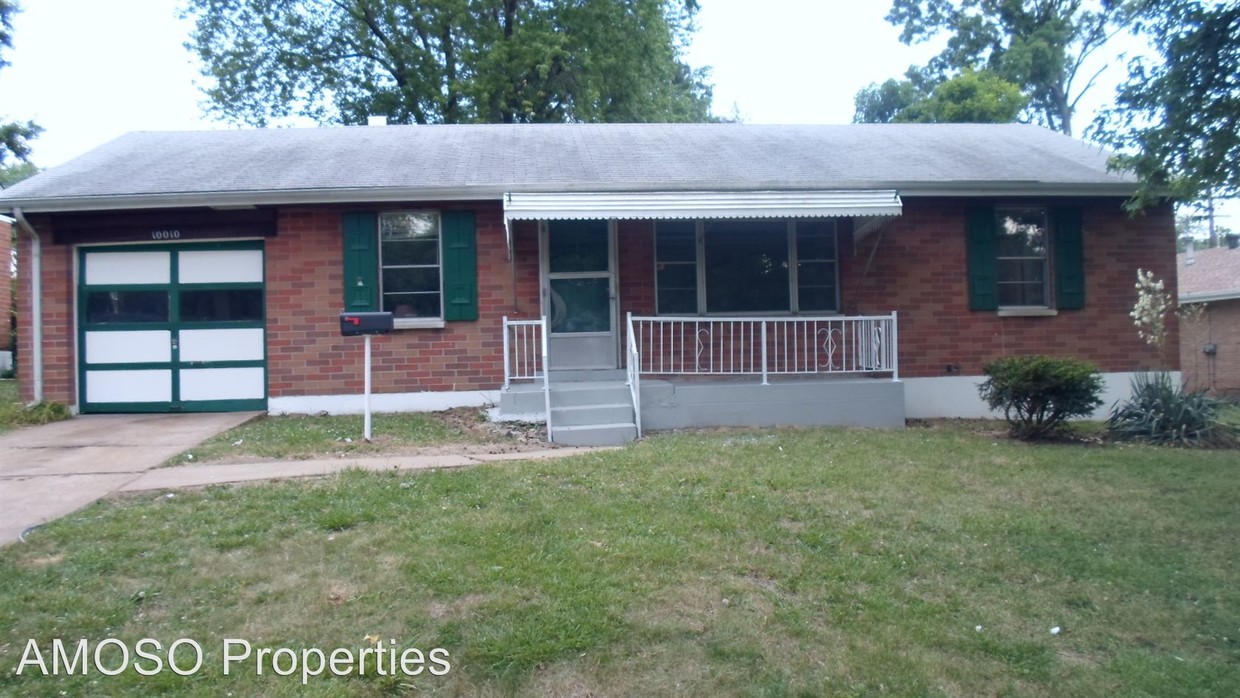 Primary Photo - 10010 Lilac Ave
