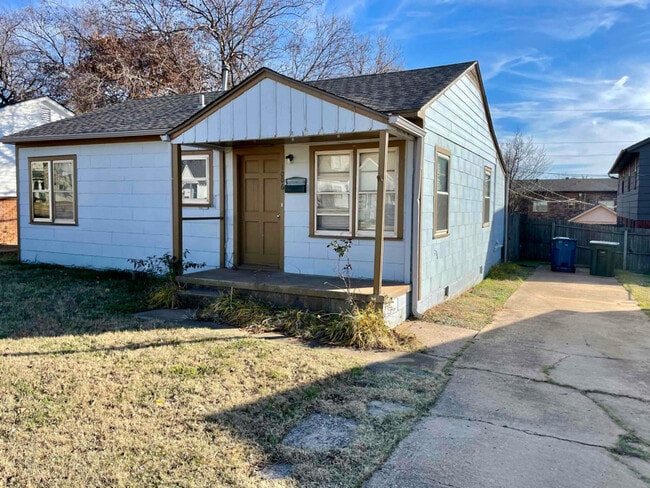 Photo - 1006 E Campbell St House