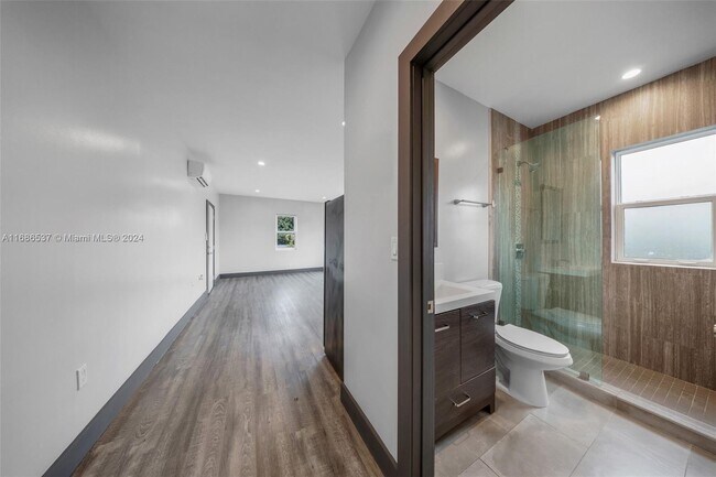 Foto del edificio - 1020 SW 23rd Ave