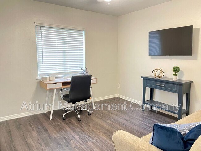 Building Photo - 7301 W University Ave