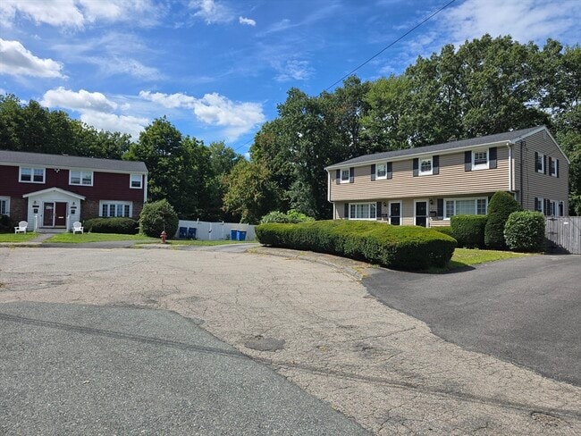 Building Photo - 13 Robert Arey Dr