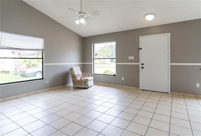 Foto del edificio - 1220 Easton St