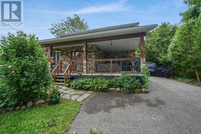 Building Photo - 247 Poplar Ave