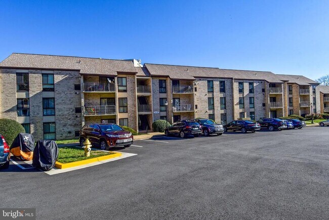 Foto del edificio - 6135 Edsall Rd