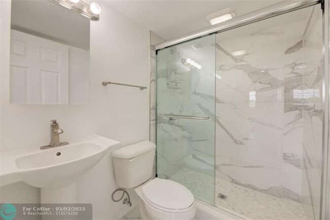 Building Photo - 1017 NW 30th Ct