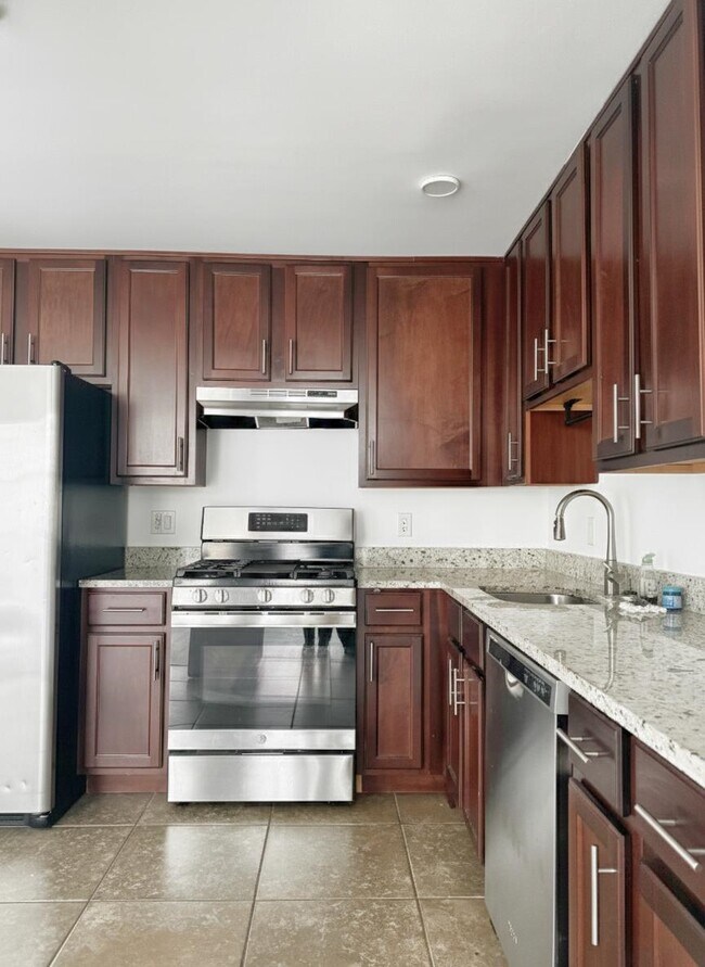 Foto del edificio - 190 Culver Ave