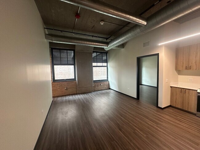 Foto del edificio - 2032 N Clybourn Ave