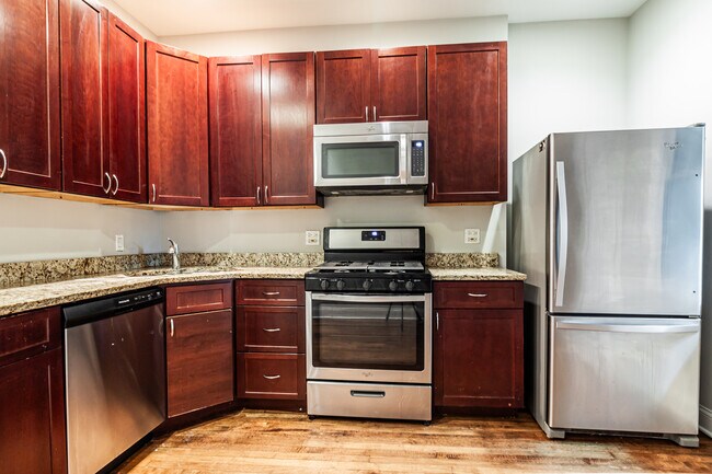 Foto del edificio - 2509 W Diversey Ave