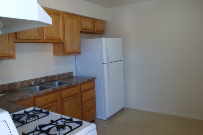 Kitchen - 227 Tennessee St NE