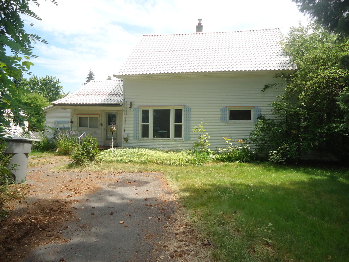 Foto principal - Adorable 3bed/1.5bath Home Close to School...