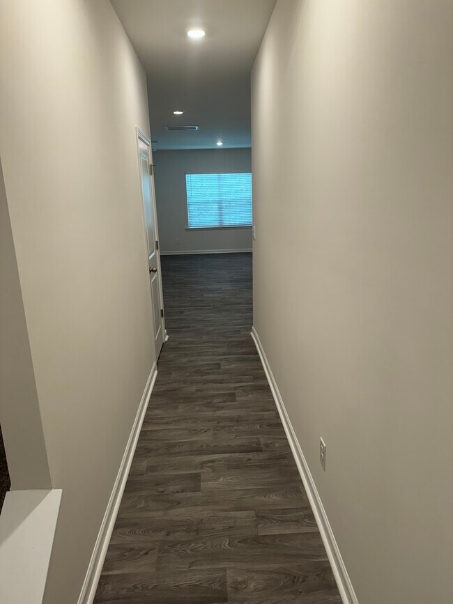 Foto del edificio - 9016 Lowfalls Ln