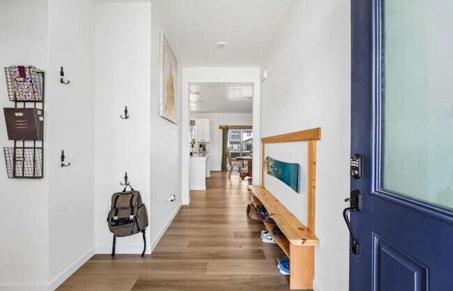 Building Photo - Stunning 4 Bedroom, 2.5 Bath, 3 Car Garage Located in Elizabeth, Co!