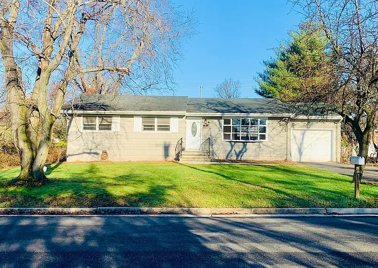 Primary Photo - 412 Fisher Ave