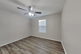 Building Photo - 4102 Sand Ripple Ln