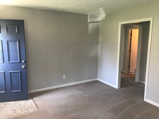 Building Photo - 149 Wildwood Dr