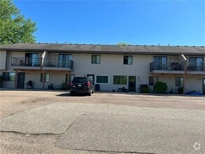 Building Photo - 1625 Stieger Lake Ln