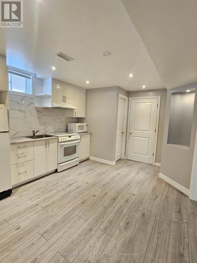 Building Photo - 43 Naylor Drive