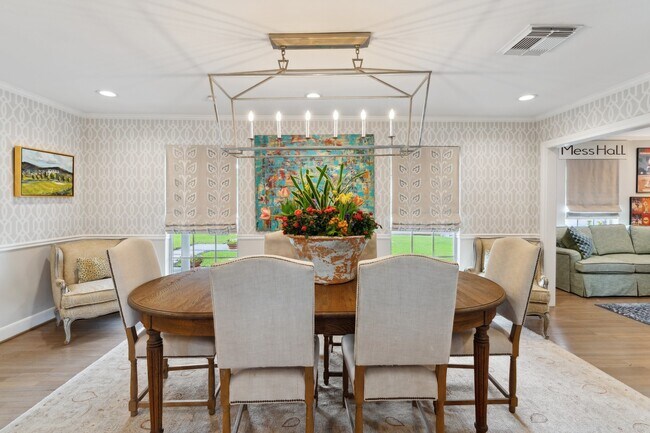 Foto del edificio - 6158 Burgoyne Dr.