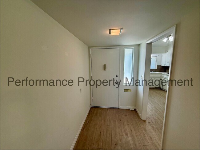 Foto del edificio - Cute 2 Bed/2 Bath 55+ Community w/ RBP & Security Deposit Alternative Option