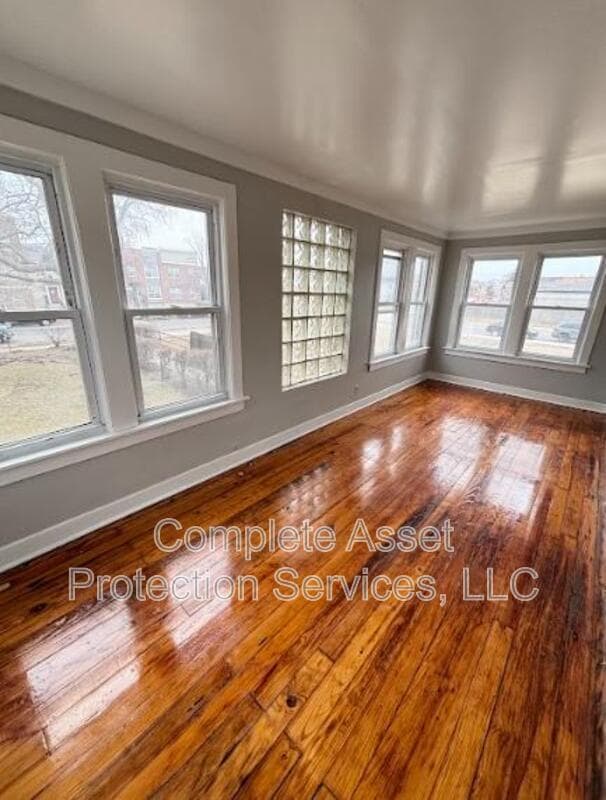 Foto del edificio - 3732 Deodar St