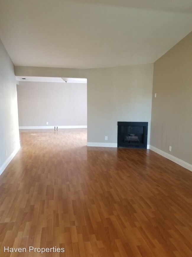 Foto del edificio - 4966 Summerwood Cir