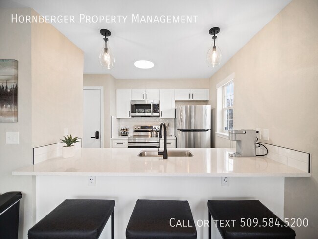 Foto del edificio - 2316 E South Riverton Ave