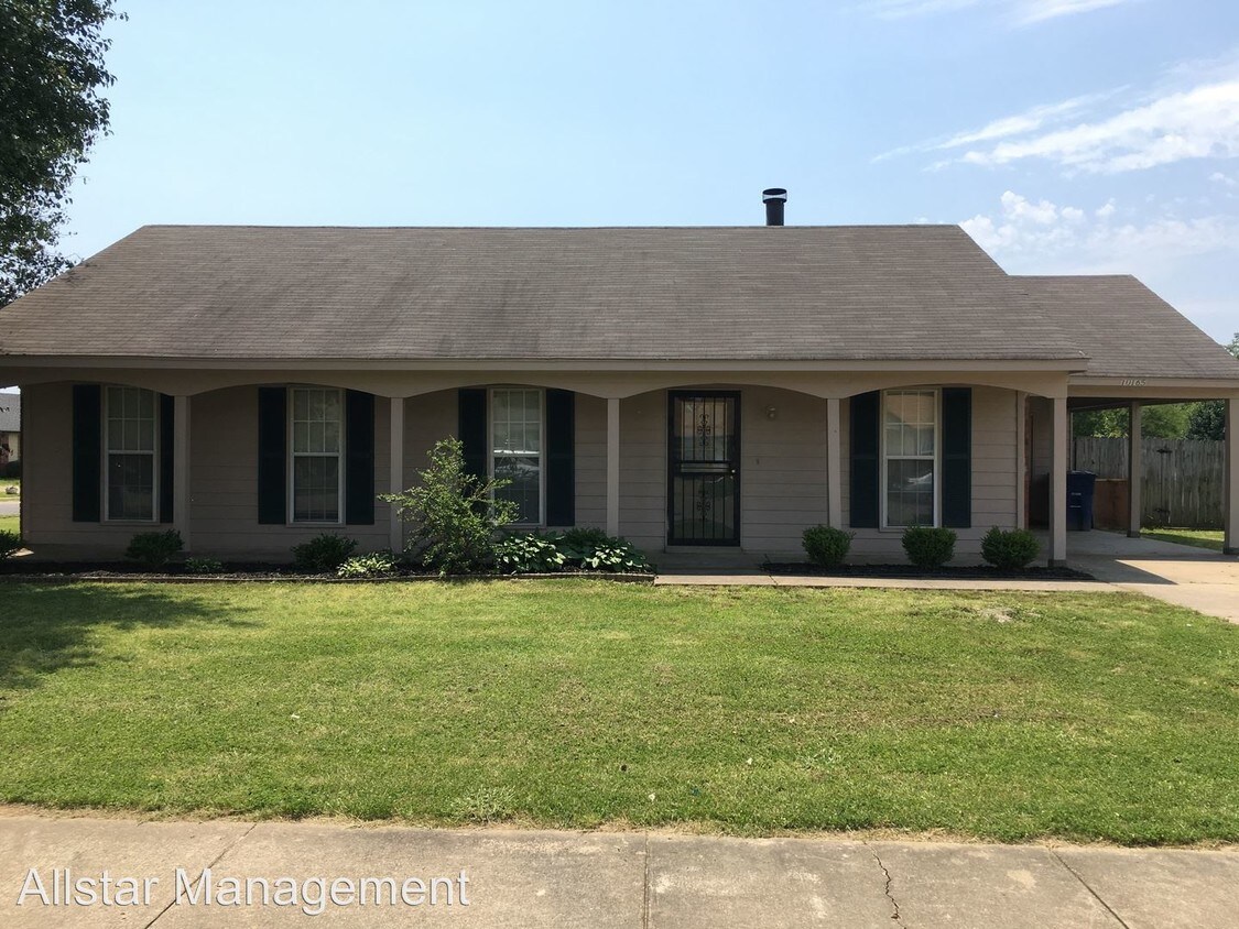 Primary Photo - 10165 Oak Leaf Dr