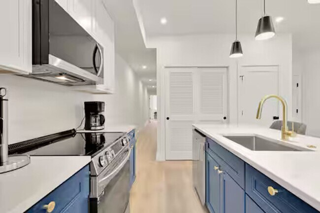 Building Photo - 1630 K St NE