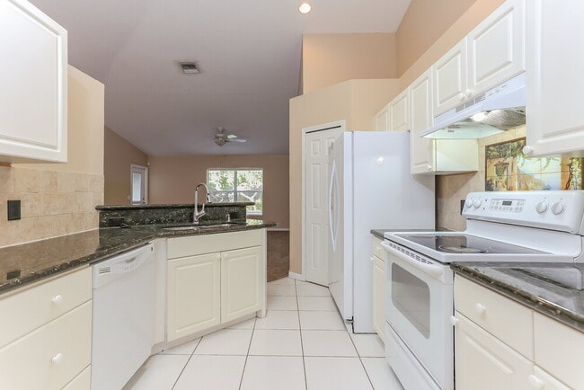 Foto del edificio - 5141 Willow Pond Rd W