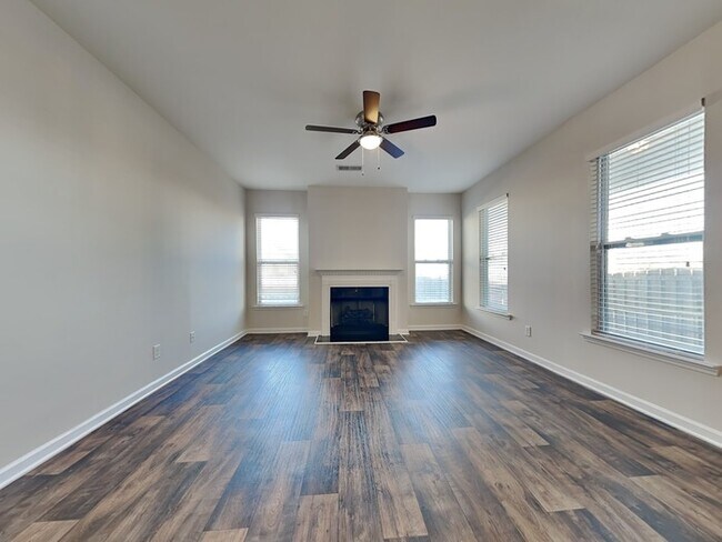 Foto del edificio - 134 Jeremiah Rd