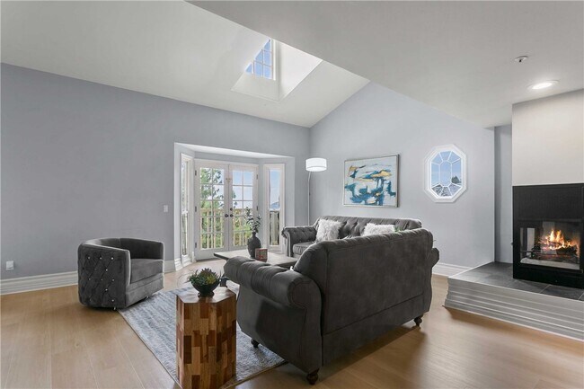 Building Photo - 1888 Kaweah Dr