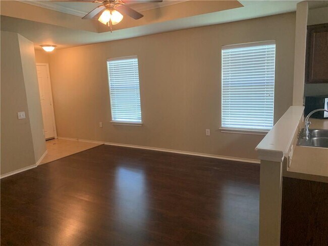 Building Photo - 12516 La Paz Ln