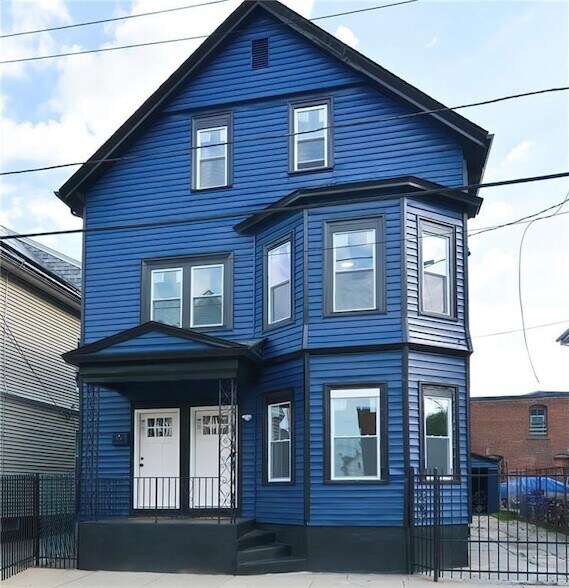 Foto del edificio - 135-137 Superior Street Unit 1